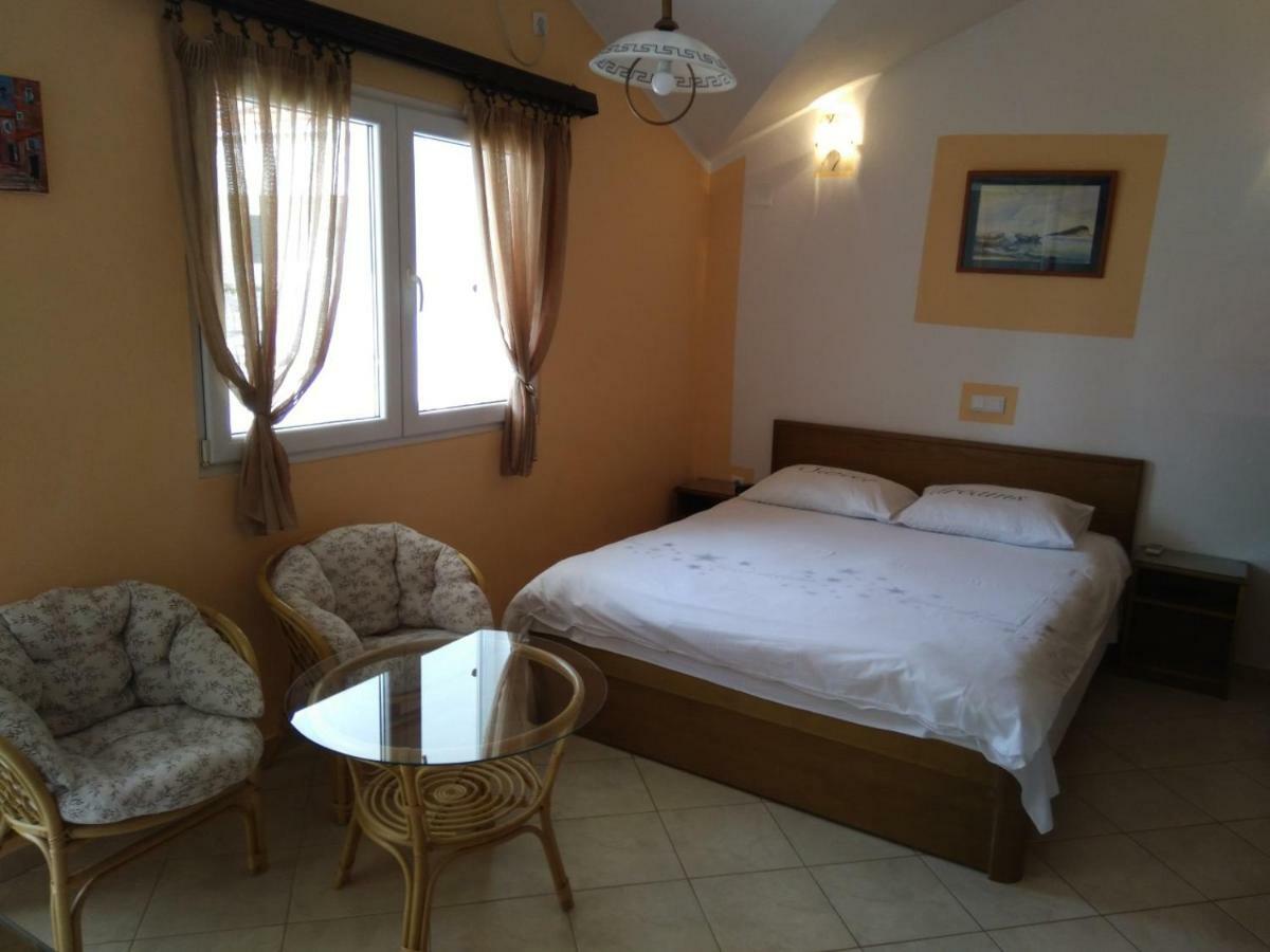 Apartments Lanterna Тиват Екстер'єр фото